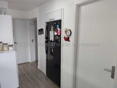 Imagen 13 de 25 de Apartamento Remodelado En Venta En Santa Monica Caracas