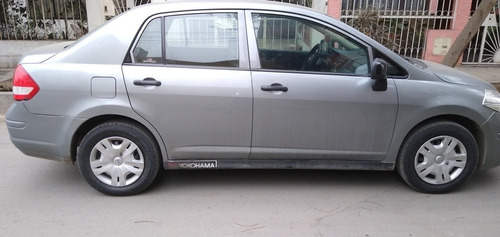 Nissan Tiida Sedan