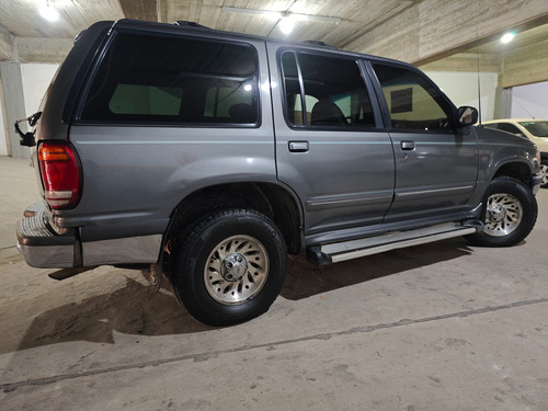 Ford Explorer 4.0 Xlt 4x2