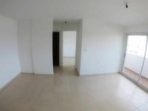 Imagen 8 de 13 de Venta Departamento Edificio Almeria , Calle Duarte Quiroz Y Olegario Correa