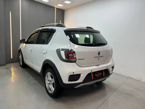 Renault Sandero 1.6 16V SCE FLEX STEPWAY DYNAMIQUE MANUAL