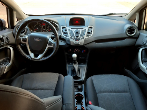 Ford Fiesta Kinetic Design 1.6 Design 120cv Titanium 2013