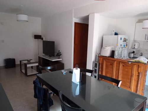 Departamento En Gonnet A La Venta