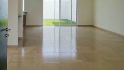 Imagen 7 de 9 de Calle Tequisquiapan Residencial El Refugio
