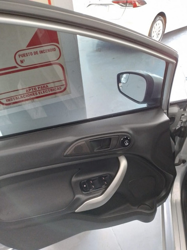 Imagen 14 de 15 de Ford Fiesta Kinetic Design Titanium