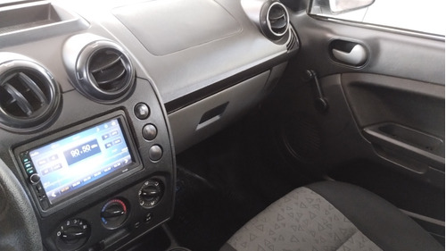 Ford Fiesta 1.6 Max One Ambiente Plus 98cv
