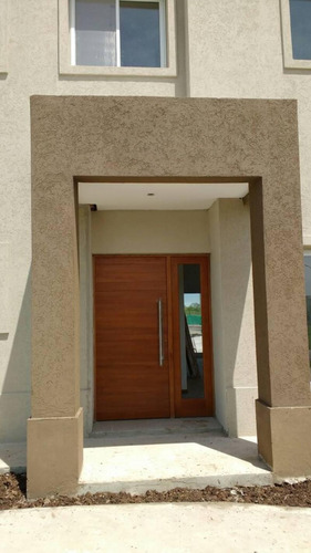Imagen 2 de 20 de Casa En Venta En Pilar Del Este, Pilar, G.b.a. Zona Norte