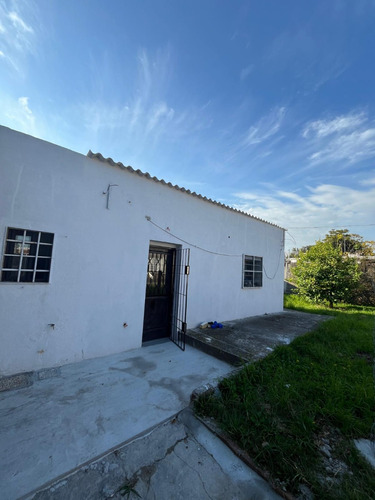 Casa Con Jardín, 1 Dormitorio | Entrada Independiente Con Cochera