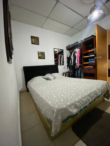 Venta Casa Con Local Comercial En Av Michelena Sector Candelaria