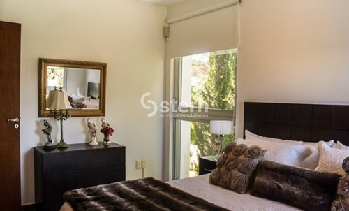 Venta Casa 6 Dormitorios, Playa Mansa, Punta Del Este- Ref: 1890