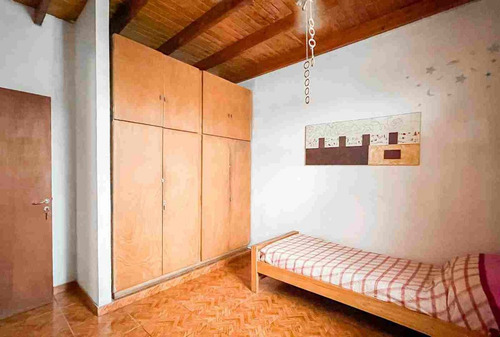 Casa De 4 Dormitorios En Venta-san Carlos La Plata