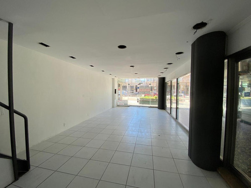 Imagen 6 de 16 de Av. Gorlero Entre 28 Y 27. Galería Torre Gorlero