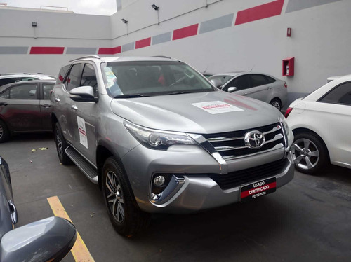Imagen 13 de 15 de Toyota Sw4 4x4 Srx 2.8 Tdi At 7a 2017