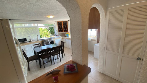 Casa En Venta Con Seguridad, Lomas De Atzingo Cuernavaca, Morelos