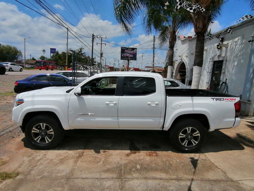 Imagen 14 de 15 de Toyota Tacoma Trd 4x4 2016