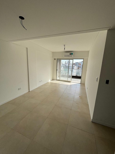 Venta 3 Ambientes Con Balcón Terraza Almagro