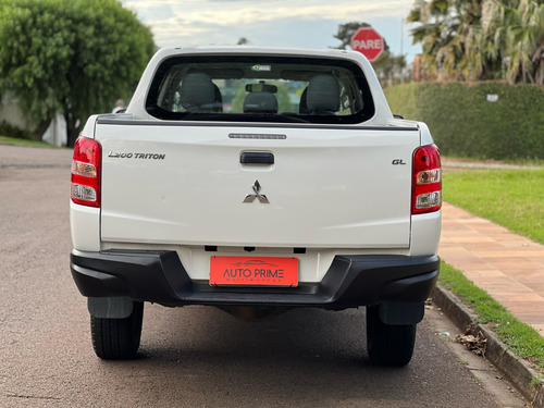 Mitsubishi L200 Triton 2.4 16V TURBO DIESEL GL CD 4X4 MANUAL
