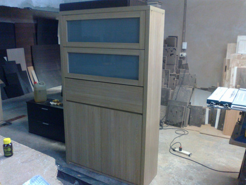 Vajillero 2 Puertas 1 Cajon 2 Puertas Vidriadas Estruc 36mm.