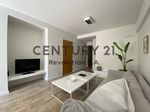 Imagen 2 de 13 de Departamento 2 Dormitorios Con Amplio Balcon Y Terraza Exclusiva Barrio Martin