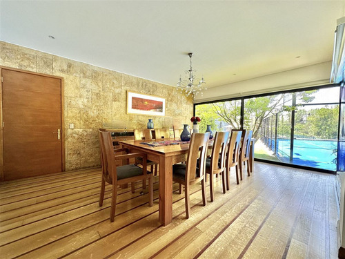 Casa En Venta De 4 Dorm. En Lo Barnechea