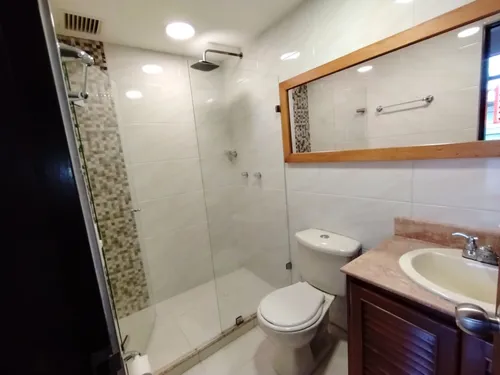 Casa En Venta En El Poblado. Cod V12261