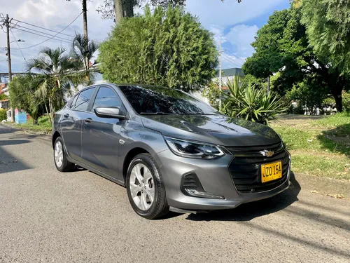 Chevrolet Onix 1.0T Premier Sedan At