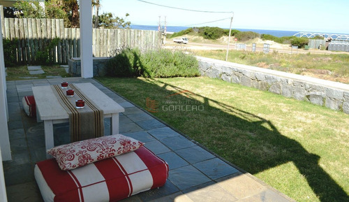 Imagen 17 de 18 de Hermosa Y Cómoda Casa Ubicada En La Barra A Muy Pocos Metros De Playa