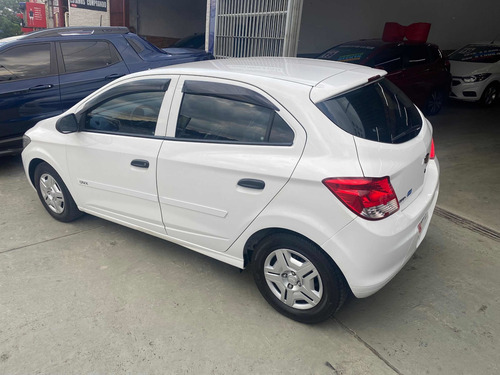 Imagem 5 de 8 de Chevrolet Onix 2018 1.0 Joy 5p