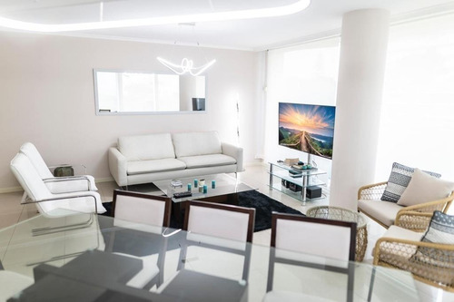 Apartamento En Venta En Torre Con Todos Los Amenities!.