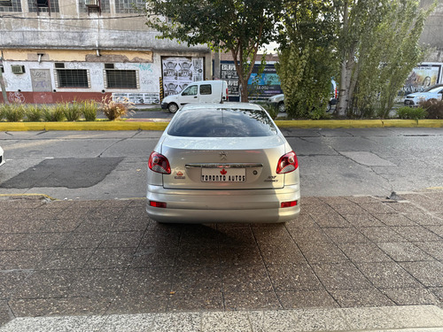 Peugeot 207 1.6 Sedan Feline 106cv