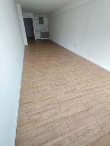 Plaza Del Entrevero Monoambiente Gran Vista $ 21800 Gts 3590