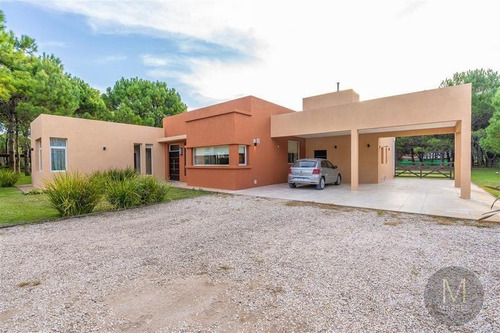 Imagen 2 de 26 de Casa En Venta - 4 Ambientes - Barrio Privado - La Herradura Pinamar