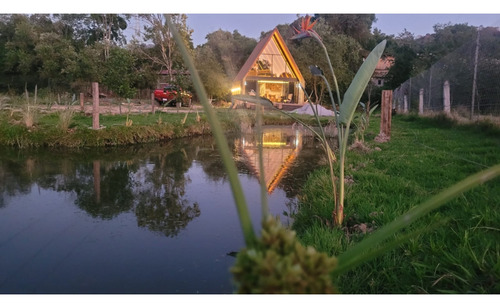 Gran Cabaña En Venta, Con Lago Propio...