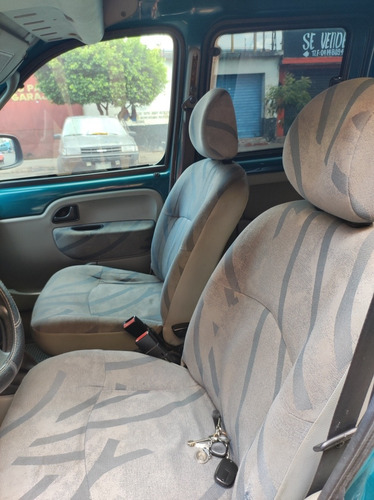 Imagen 5 de 12 de Renault Kangoo Camioneta