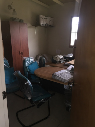Venta De Galpones Y Oficina Con Amplio Terreno En Ramo Verde Los Teques.