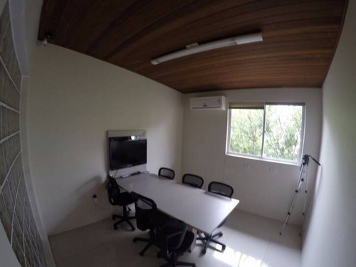 Casa Coqueiros, 5 Dormitórios, 3 Wc, 4 Vagas De Garagem - 2817