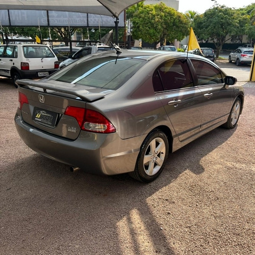 Imagem 3 de 8 de Honda Civic 1.8 Lxs