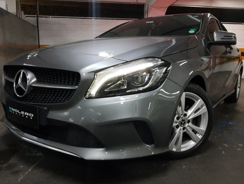 Imagem 1 de 12 de Mercedes-benz Classe A 2018 1.6 Turbo Flex 5p