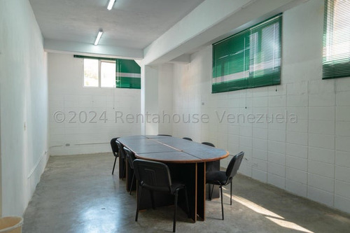 Venta Espectacular Edificio En La Trinidad Ijp