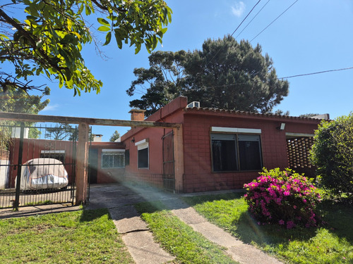 2 Dormitorios, 2 Baños, + Apto. Amplio Terreno, Lomas De Solymar Sur. *reservada*