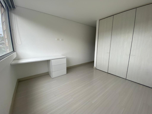 Imagen 10 de 14 de Espectacular Apartamento, Exclusiva Unidad Loma De Benedictinos