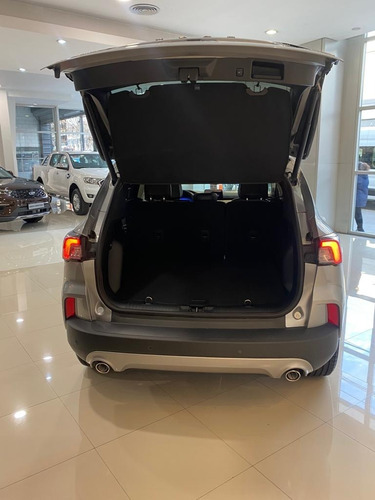 Imagen 5 de 18 de Ford Kuga Titanium Hibrida 2.5 At 4x4 2022