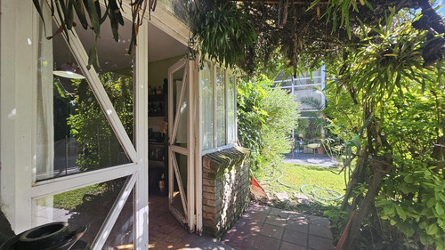 Venta - Chalet Siete Ambientes Con Piscina Y Parque Perimetral - Santa Monica