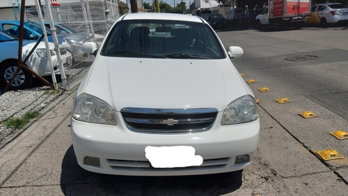 Imagen 2 de 11 de Chevrolet Optra 2009 2.0 F Mt