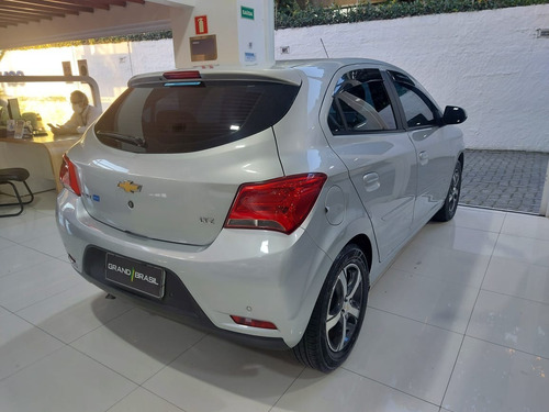 Imagem 5 de 9 de Chevrolet