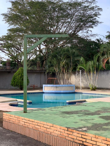 Apartamento En Res Magnolia Plaza Cod. India-1798