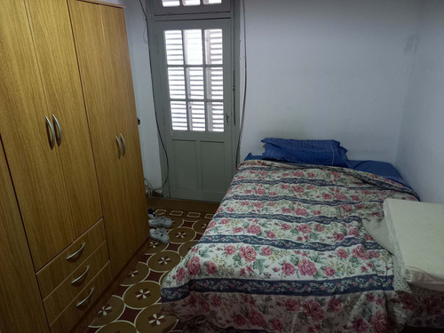 Imagen 25 de 30 de Casa + Departamento En Venta - Barrio Pueyrredon