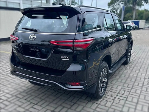 Toyota Hilux SW4 Srx Platinum 2.8 D-4 Tbo 4x4 Aut 7 LUGARES