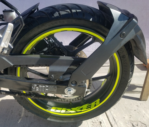 Calcomanias Stikers Suzuki Gixxer Fosforescente Rin 17