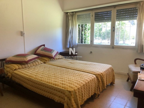 Hermosa Casa En Venta En Zona De Playa Mansa.- Ref: 3522